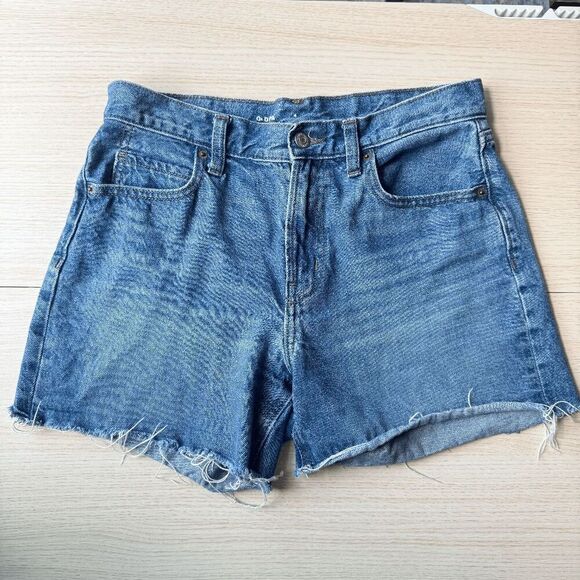 Old Navy Denim Shorts Medium Wash Frayed Hem 4 Mid-Rise Pockets Jean 100% Cotton - Picture 1 of 6